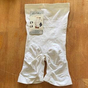 The Body Wrap Seamless White Waist & Thigh Shaper NWT